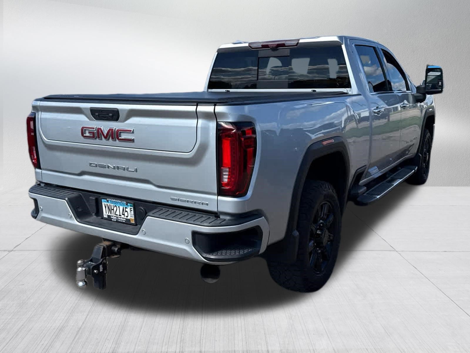 Used 2022 GMC Sierra 3500 Denali w/ Denali Ultimate Package AWD/4WD image 7
