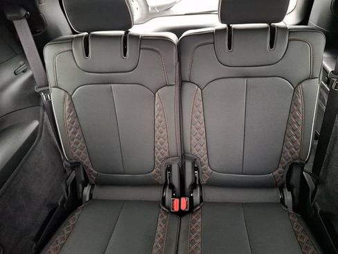 Used 2024 Jeep Grand Cherokee L Summit AWD/4WD image 10