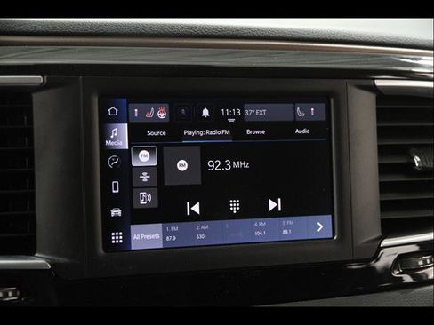 Used 2024 Chrysler Voyager LX image 10