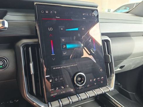 New 2026 GMC Acadia AT4 w/ Luxury Package AWD/4WD image 26