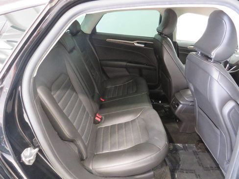 Used 2016 Ford Fusion SE w/ Equipment Group 202A FWD image 11