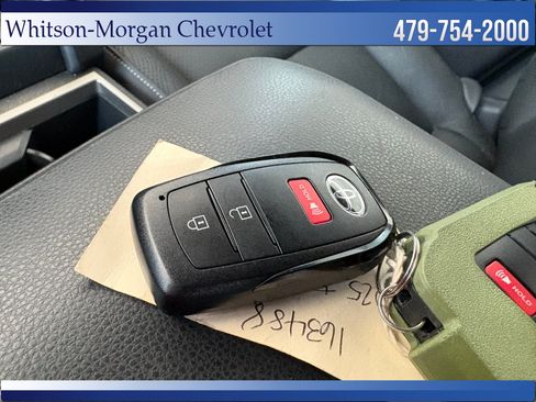 Used 2025 Toyota Tacoma SR5 AWD/4WD image 20
