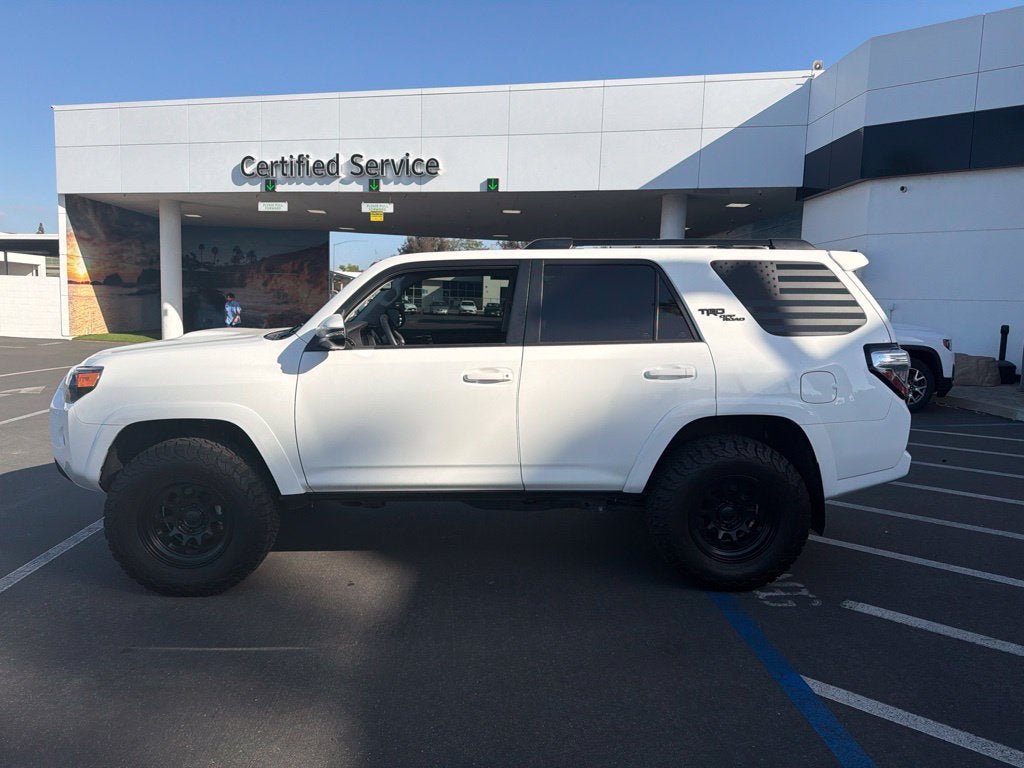 Used 2022 Toyota 4Runner TRD Off-Road Premium w/ Moonroof Package AWD/4WD image 9