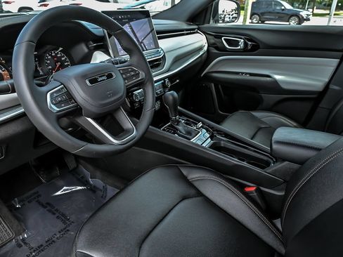 Used 2024 Jeep Compass Limited AWD/4WD image 13