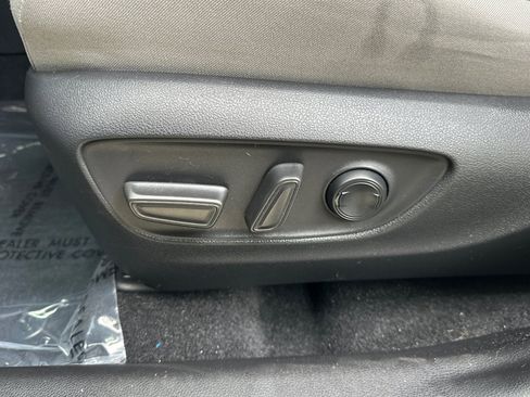 Used 2021 Toyota RAV4 XLE w/ Convenience Package image 14