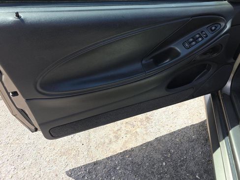 Used 2002 Ford Mustang Premium RWD image 12