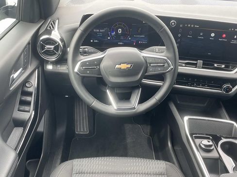 New 2026 Chevrolet Equinox LT FWD image 13