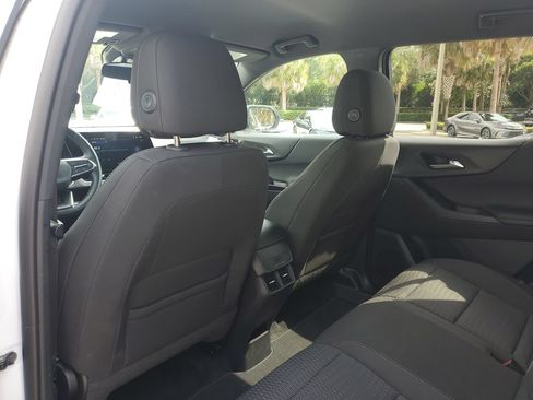 Used 2026 Chevrolet Equinox LT FWD image 8