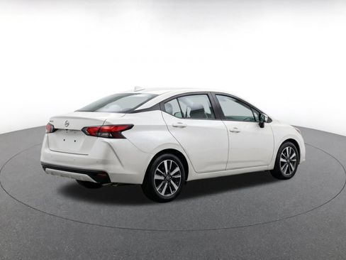Used 2025 Nissan Versa SV FWD image 11