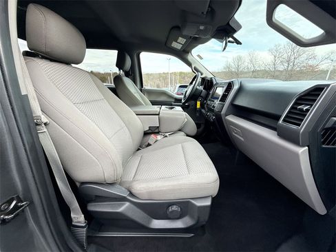 Used 2019 Ford F150 XLT w/ XTR Package image 24