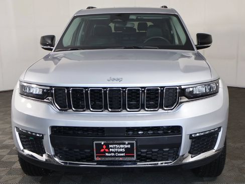Used 2023 Jeep Grand Cherokee L Limited AWD/4WD image 14