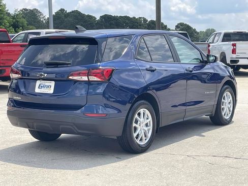 Used 2023 Chevrolet Equinox LS w/ LS Convenience Package FWD image 5