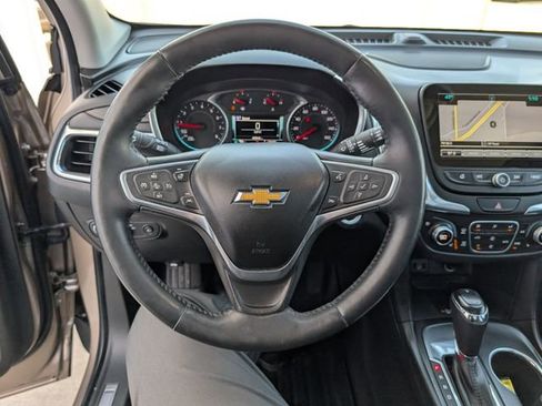 Used 2018 Chevrolet Equinox Premier image 13