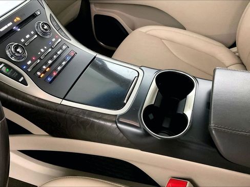 Used 2020 Lincoln Nautilus Reserve image 17