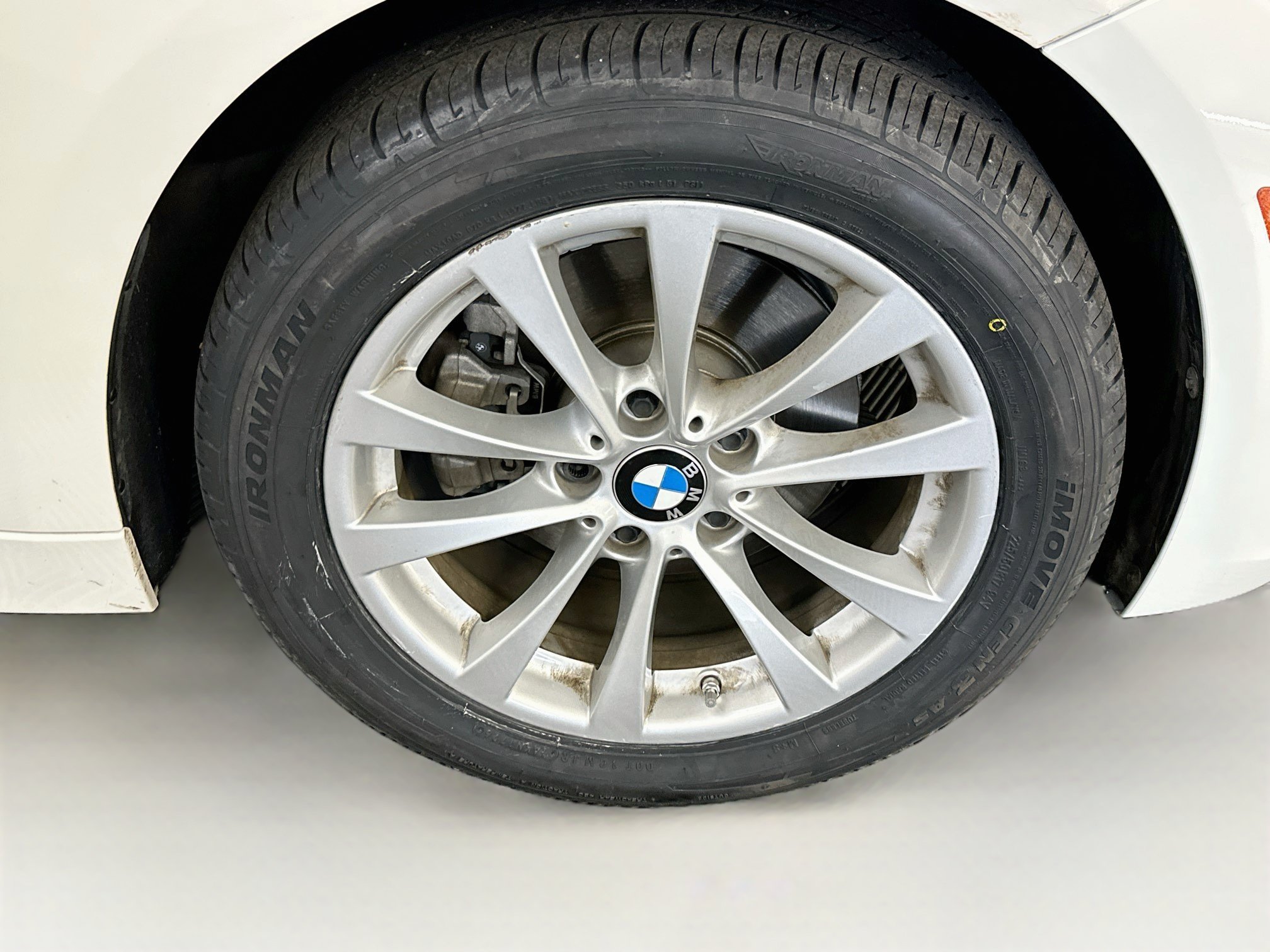 Used 2018 BMW 320i xDrive Sedan w/ Premium Package AWD/4WD image 11