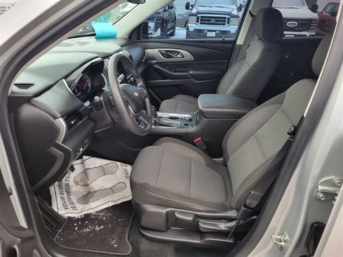 Used 2018 Chevrolet Traverse LS image 14