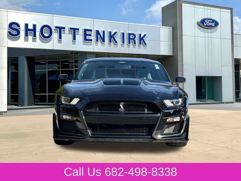 Used 2021 Ford Mustang Shelby GT500 w/ Carbon Fiber Track Pack RWD image 2