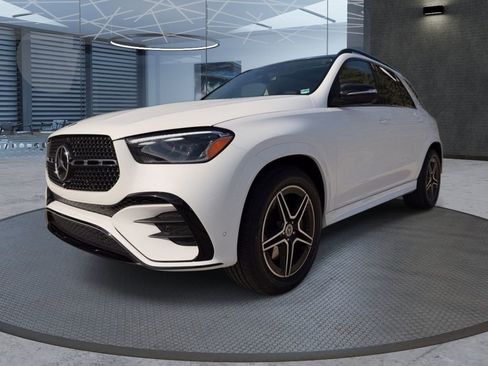 Used 2026 Mercedes-Benz GLE 450e 4MATIC image 2