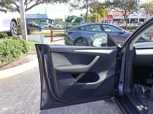 Used 2023 Tesla Model Y Long Range image 25