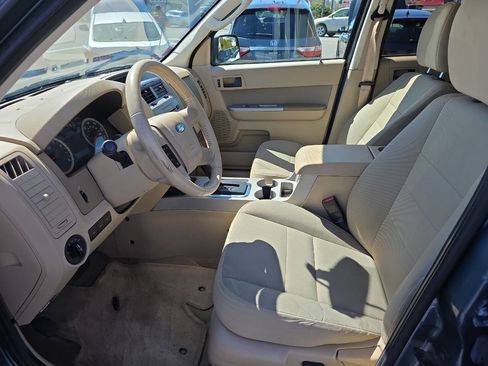 Used 2012 Ford Escape XLT image 8