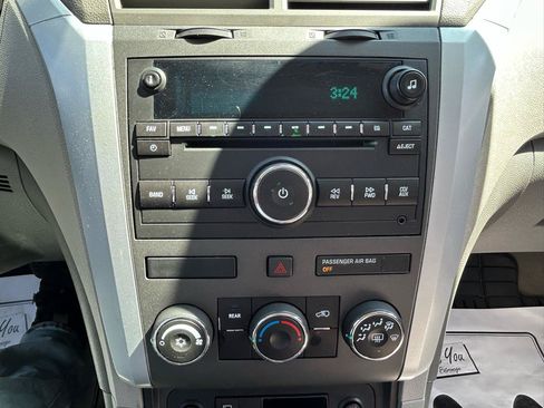 Used 2011 Chevrolet Traverse LS AWD/4WD image 23