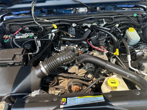 Used 2010 Jeep Wrangler Unlimited Sport AWD/4WD image 31