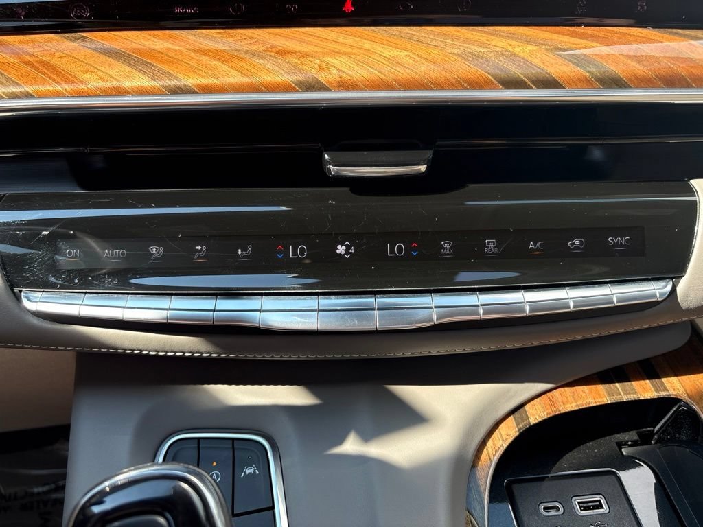 Used 2022 Cadillac Escalade Sport Platinum AWD/4WD image 27