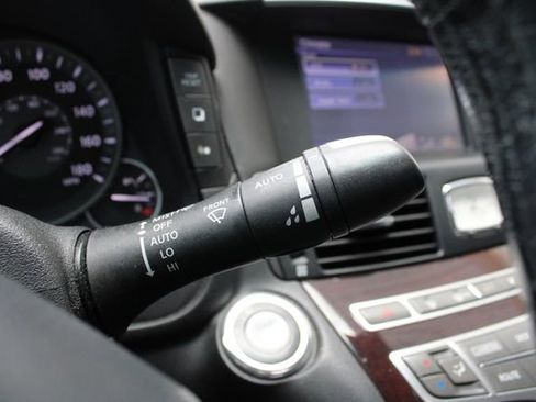 Used 2015 INFINITI Q70 3.7 RWD image 15