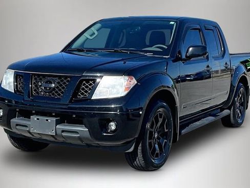 Used 2019 Nissan Frontier SV w/ Value Truck Package image 2