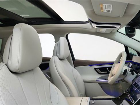 Used 2024 Mercedes-Benz EQE 350+ SUV w/ AMG Line Exterior Package image 21