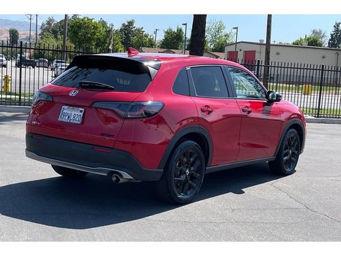 Used 2025 Honda HR-V Sport image 6