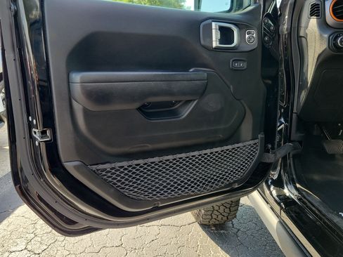 Used 2023 Jeep Gladiator Mojave w/ Cold Weather Group AWD/4WD image 16