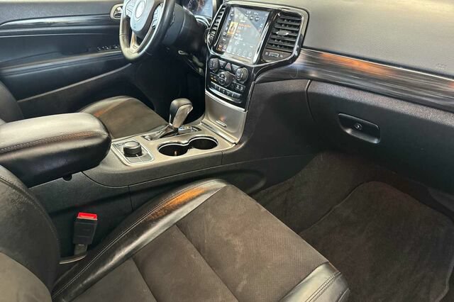 Certified 2022 Jeep Grand Cherokee Laredo X AWD/4WD image 13