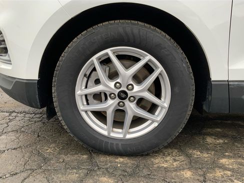 Used 2024 Ford Edge SEL image 25