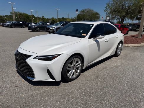 Used 2023 Lexus IS 300 w/ Comfort Package RWD image 12