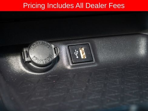 Used 2025 Toyota RAV4 XLE FWD image 14