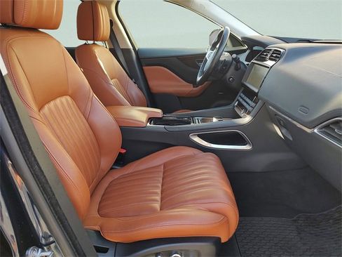 Used 2019 Jaguar F-PACE Portfolio image 29