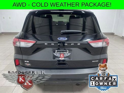 Used 2022 Ford Escape SE w/ SE Sport Appearance Package image 5
