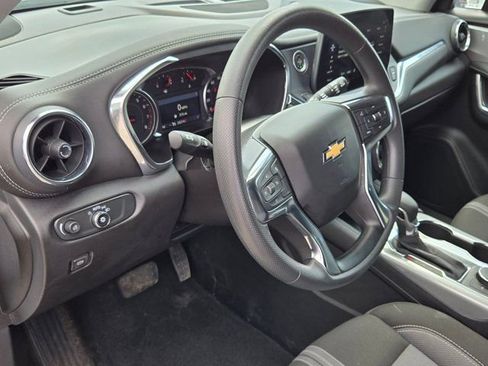 Used 2025 Chevrolet Blazer LT FWD image 14
