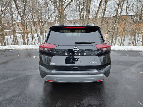 Used 2022 Nissan Rogue SV w/ SV Premium Package image 8
