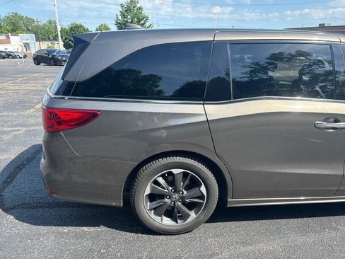 Used 2021 Honda Odyssey Elite image 7