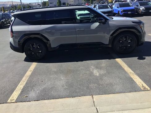 New 2026 Kia EV9 Land image 6