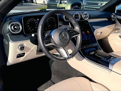 Used 2025 Mercedes-Benz CLE 300 4MATIC Cabriolet image 16