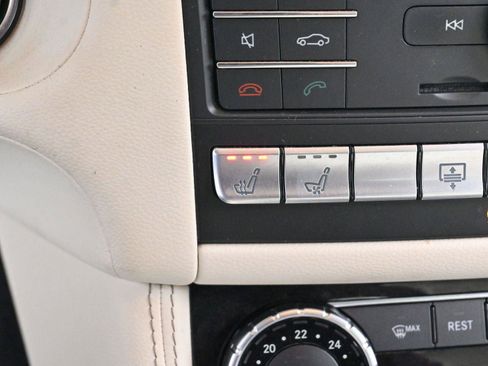 Used 2016 Mercedes-Benz CLS 550 4MATIC image 27