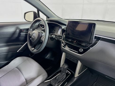 Used 2024 Toyota Corolla Cross AWD Hybrid image 27