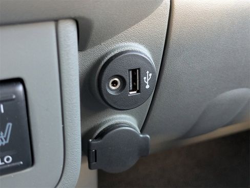 Used 2021 Nissan Frontier SV image 21