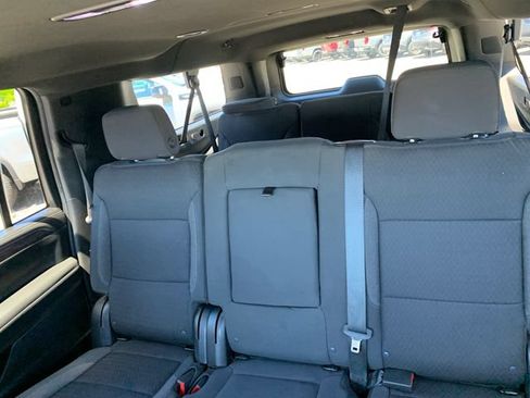Used 2023 Chevrolet Suburban LS AWD/4WD image 40