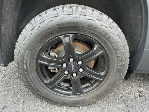 Used 2023 GMC Acadia AT4 w/ Preferred Package AWD/4WD image 37