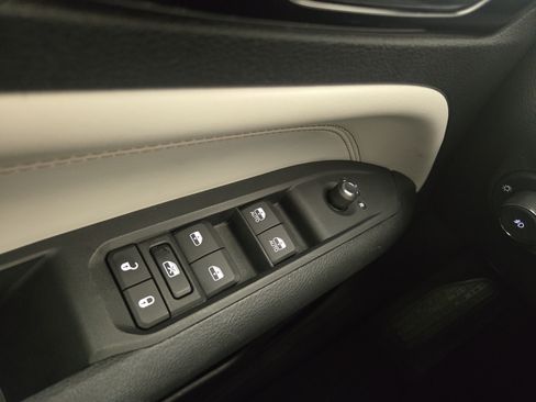 Used 2022 Jeep Compass Limited AWD/4WD image 30