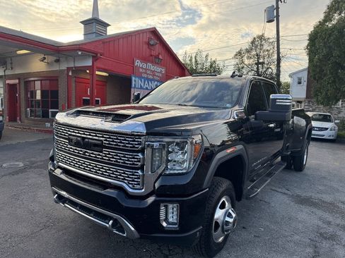 Used 2020 GMC Sierra 3500 Denali w/ Denali Ultimate Package AWD/4WD image 1